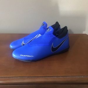 Nike Phantom Soccer Cleats